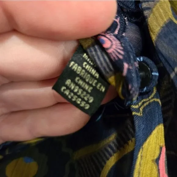 🐢 Ted Baker Juvena Floral Printed waterfall ruffle long sleeve top.Size 1.